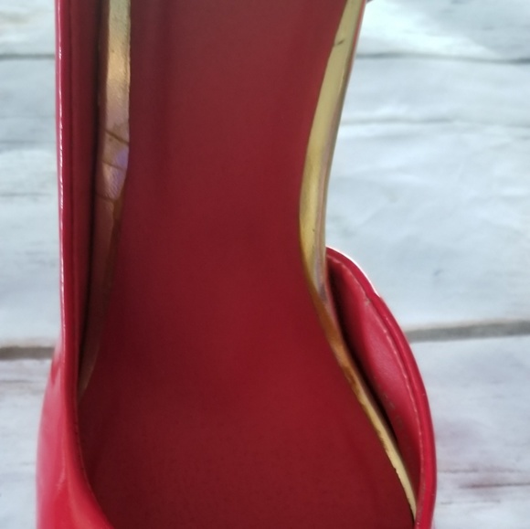 2b Red Heels - Picture 6 of 7